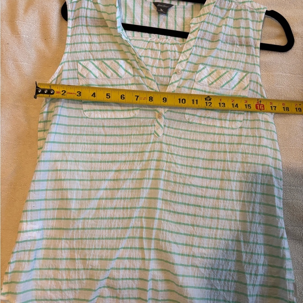 Eddie Bauer Green Striped Sleeveless V Neck Top size Small - Picture 9 of 10